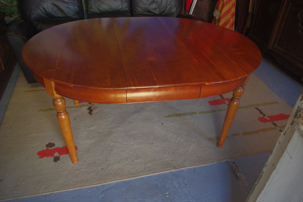 1 table + 6 chaises merisier 100 Aumagne (17)