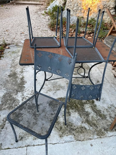 Table + 4 chaises fer � repeindre 50 Marseille 13 (13)
