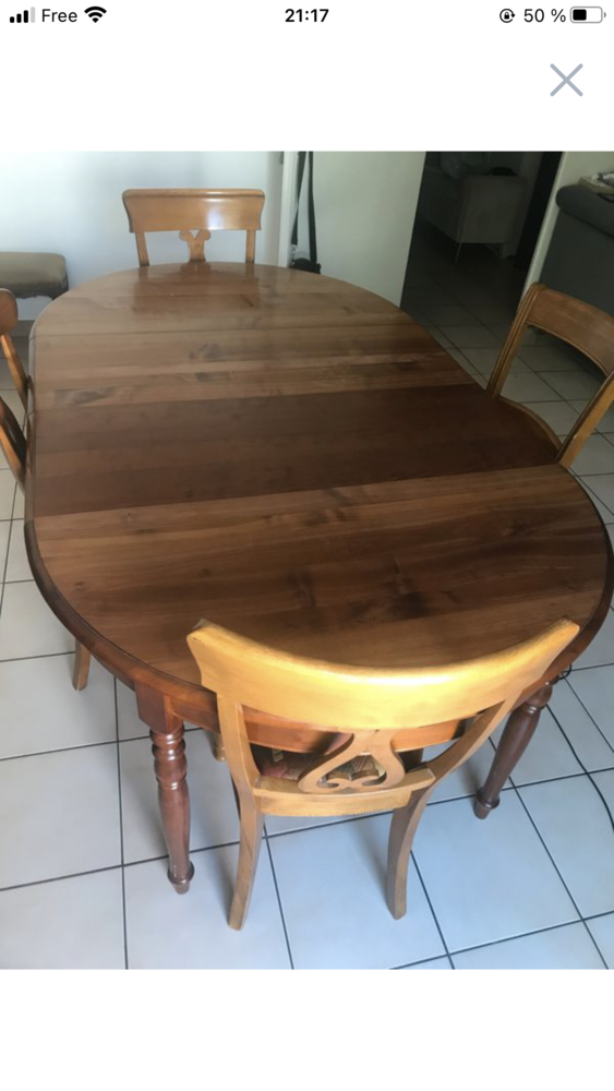 Table et chaises de salle � manger en merisier 250 Stains (93)