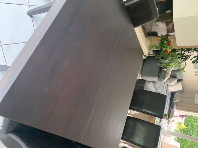 Table et 6 chaises salle � manger 250 Bussy-Saint-Georges (77)