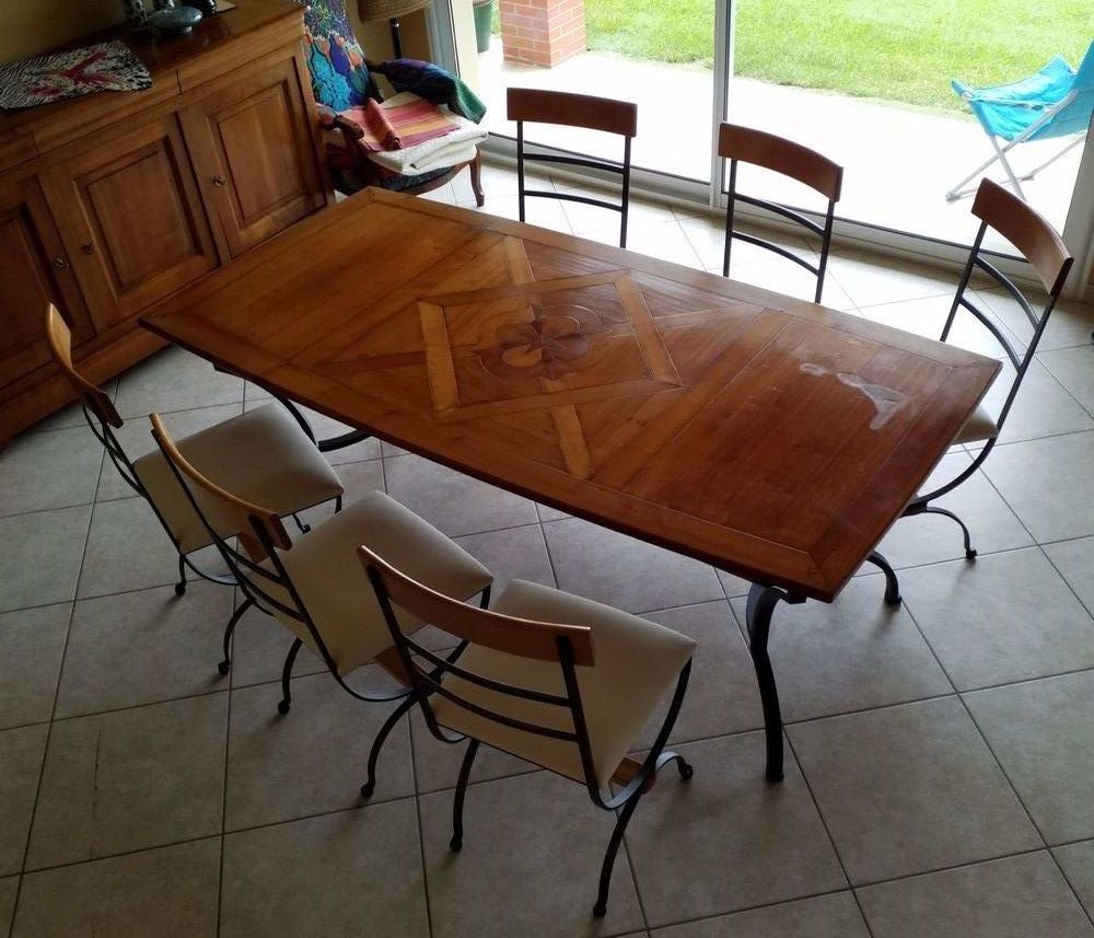 TABLE ET CHAISES salle � manger, 500 Menville (31)