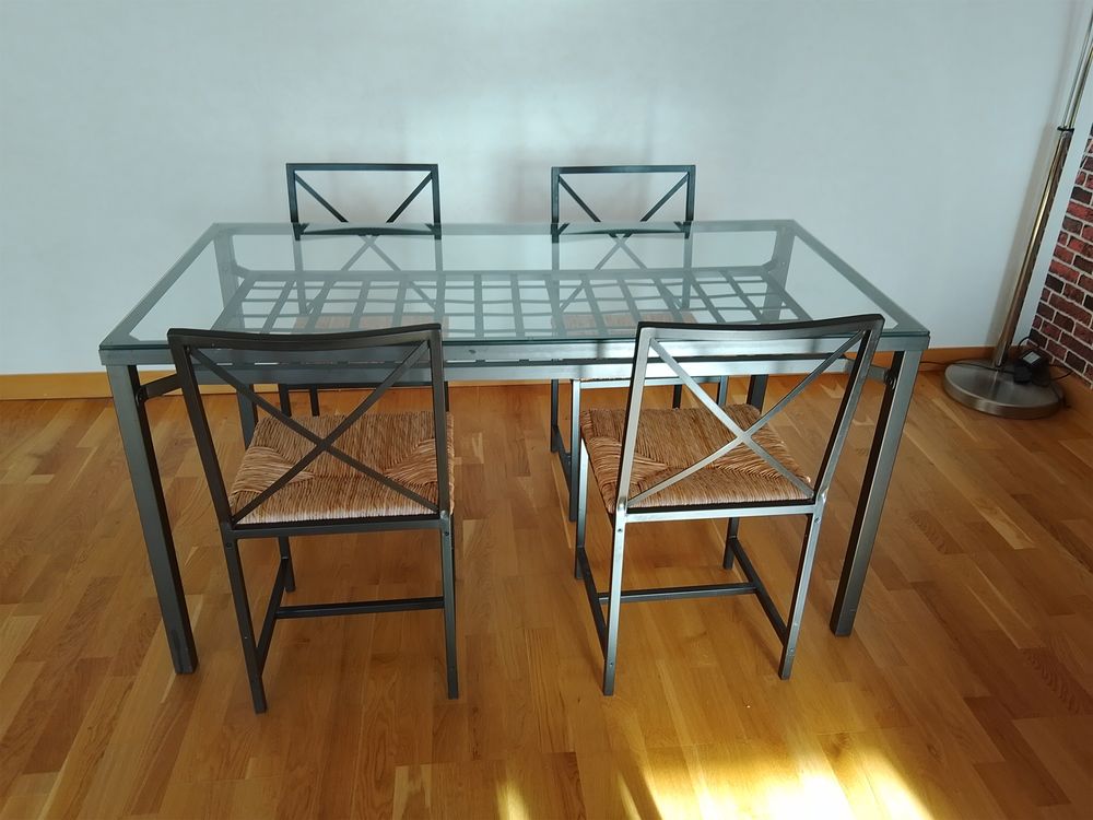 Table et chaises salle � manger 520 Bourg-en-Bresse (01)