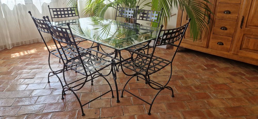 Table et chaises salle � manger 700 Fuveau (13)