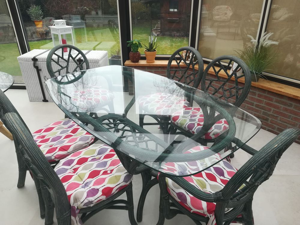 TABLE ET CHAISES DE SEJOUR 0 Hem (59)