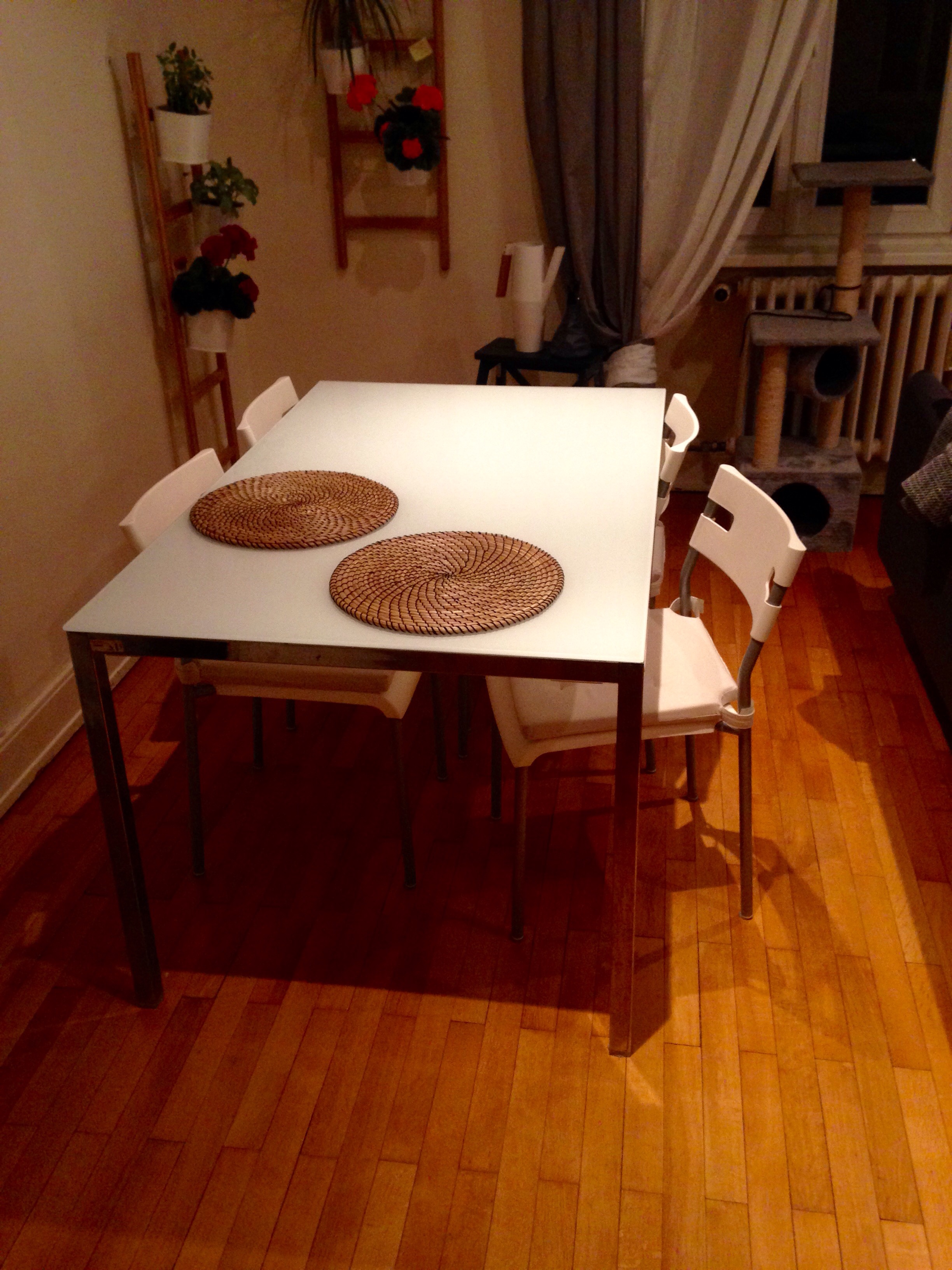 Table + 4 chaises 60 Strasbourg (67)