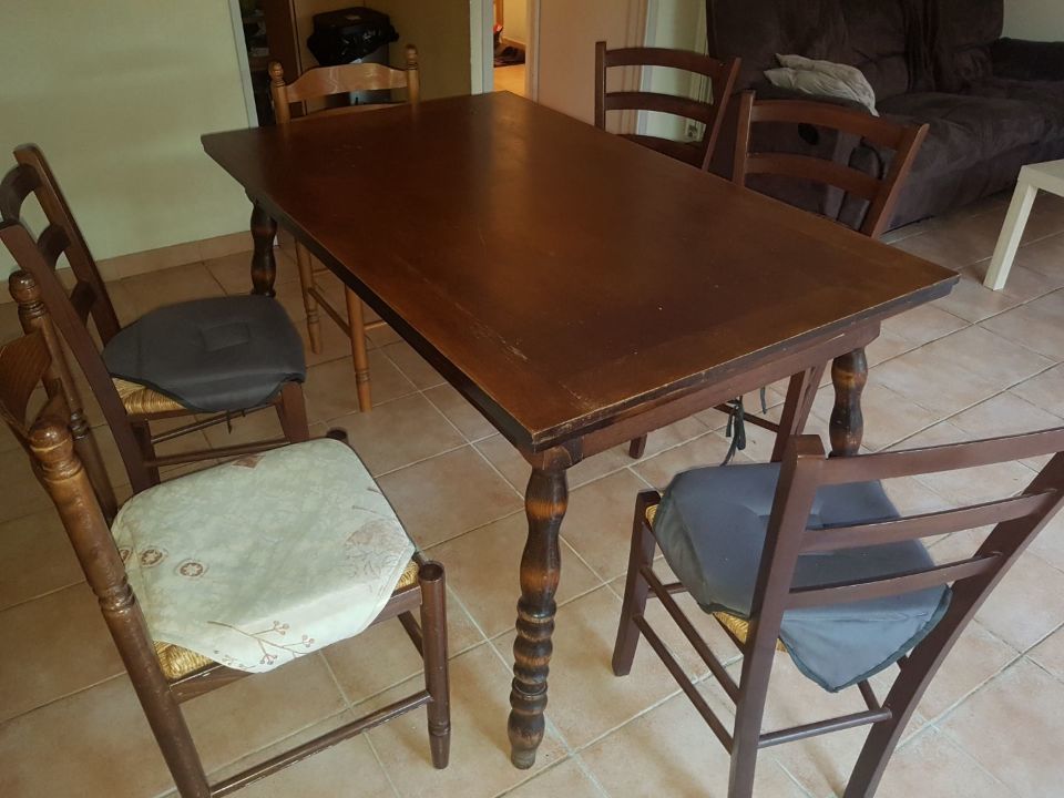 Table +5 chaises 50 Mont�limar (26)
