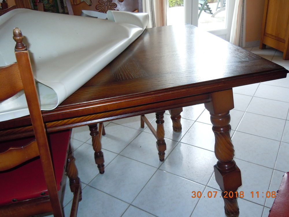 TABLE - CHAISES 100 Saint-Hilaire-Cottes (62)