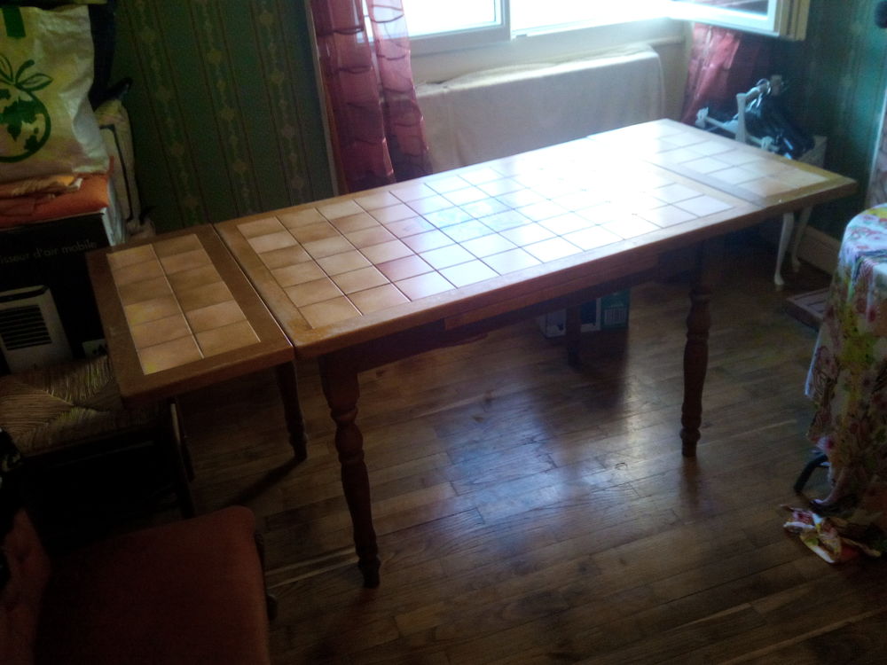 Table et chaises 0 Doyet (03)