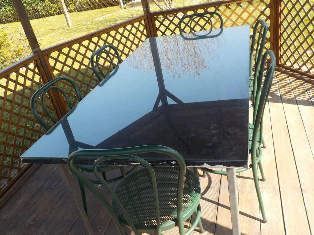 table + chaises 100 Bessay-sur-Allier (03)