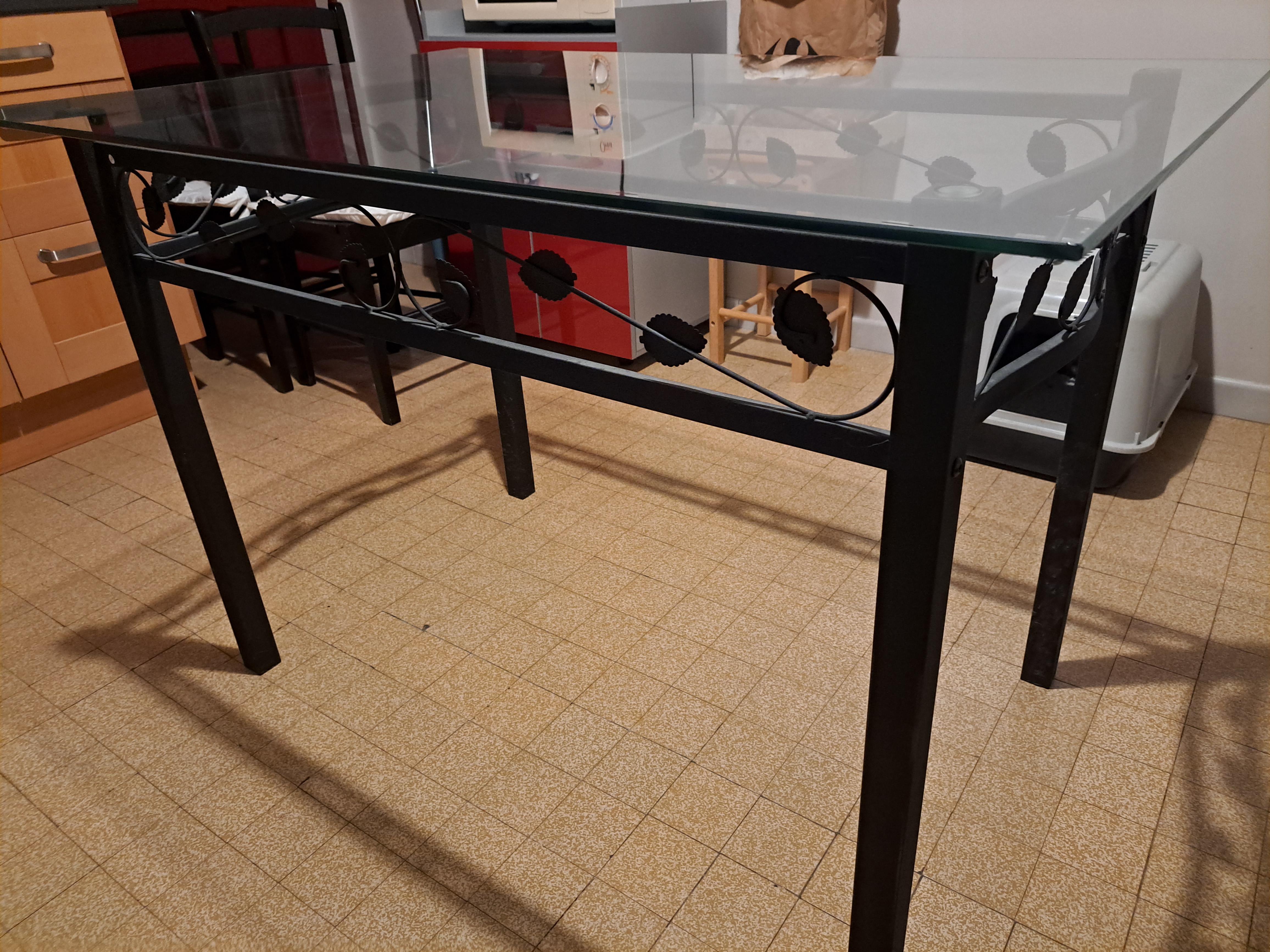 Table + 4 chaises 80 Feux (18)