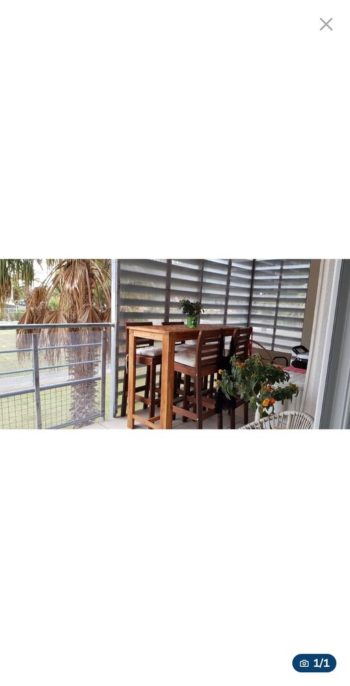 Table et 4 chaises 150 Elne (66)