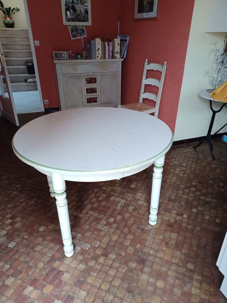 table et chaises 0 Saumur (49)