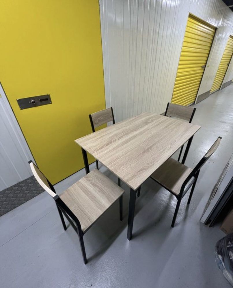 Table + 4 chaises 100 Vaires-sur-Marne (77)