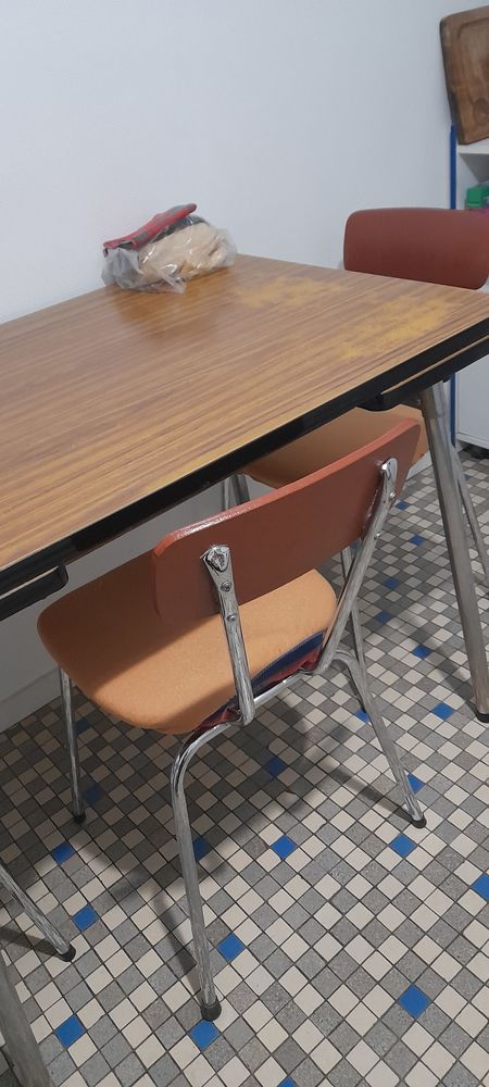 Table et chaises 25 Combr�e (49)