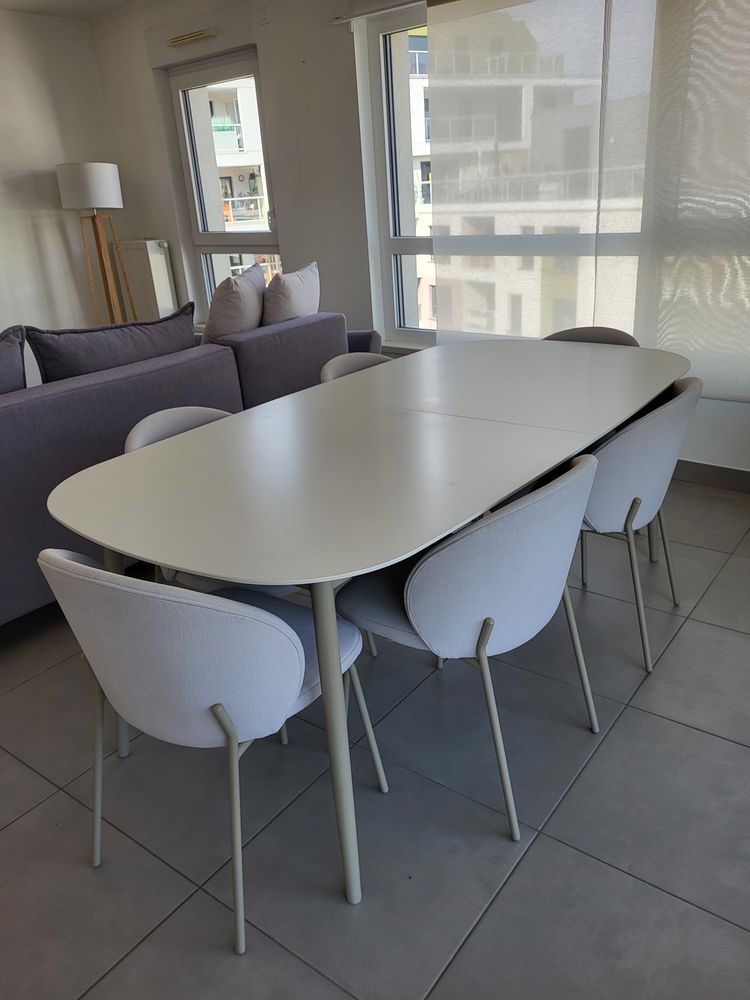 Table & Chaises 1500 Monswiller (67)