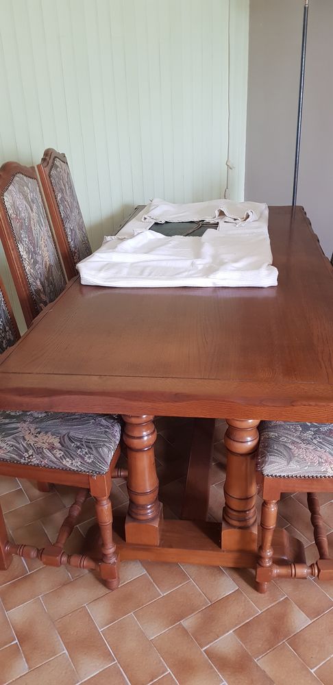 Table ch�ne avec 8 chaises 280 Orgerus (78)