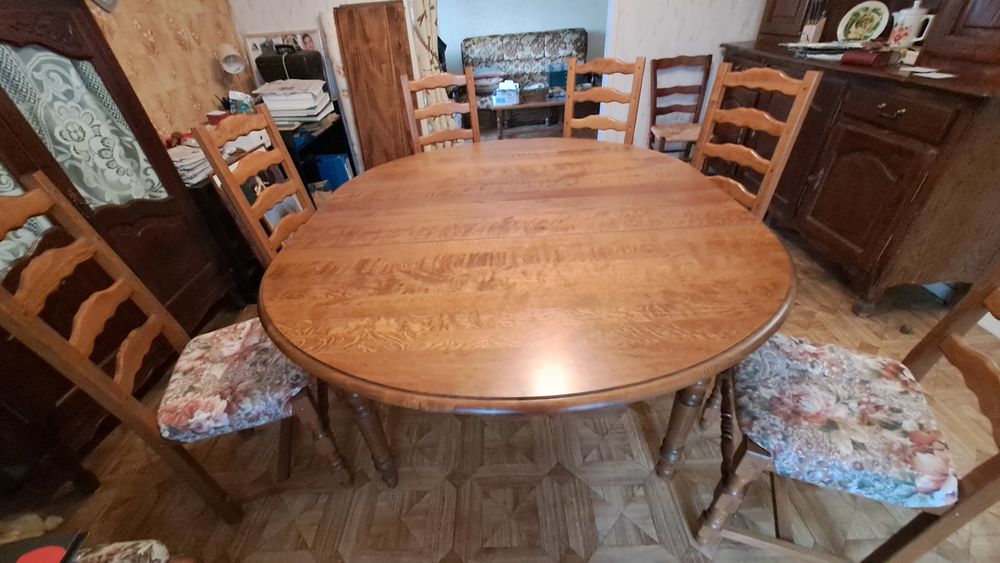 Table en ch�ne avec ses 6 chaises 580 Pougny (58)