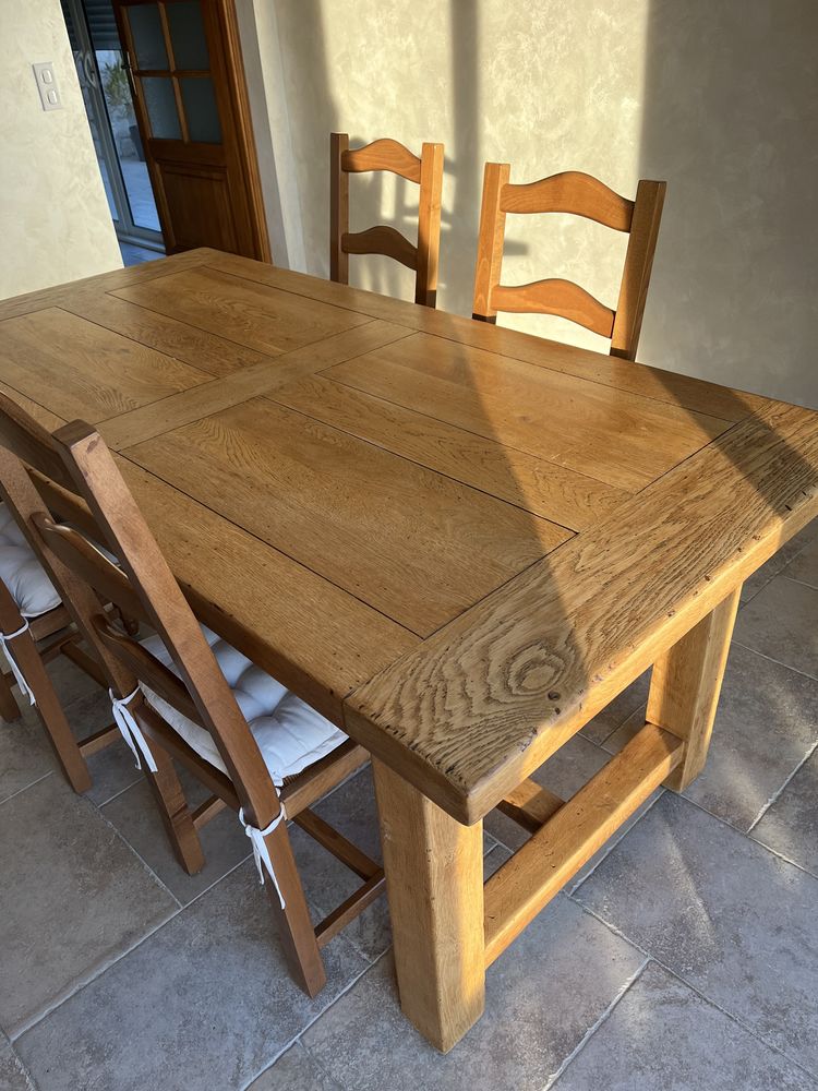 Table ch�ne clair massif avec un tiroir et 4 chaises 220 Salernes (83)