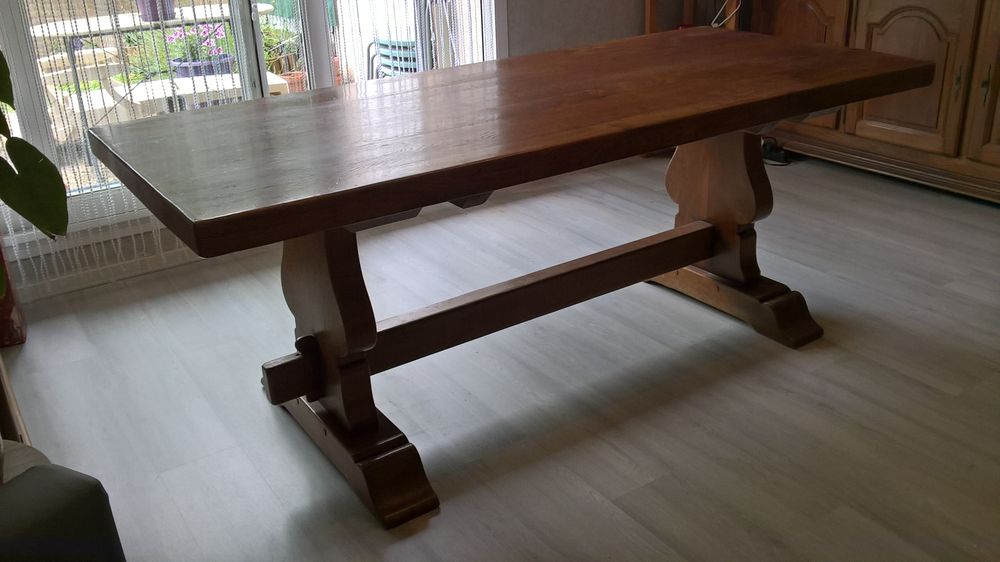 Table 100% ch�ne massif 0 Beaune (21)