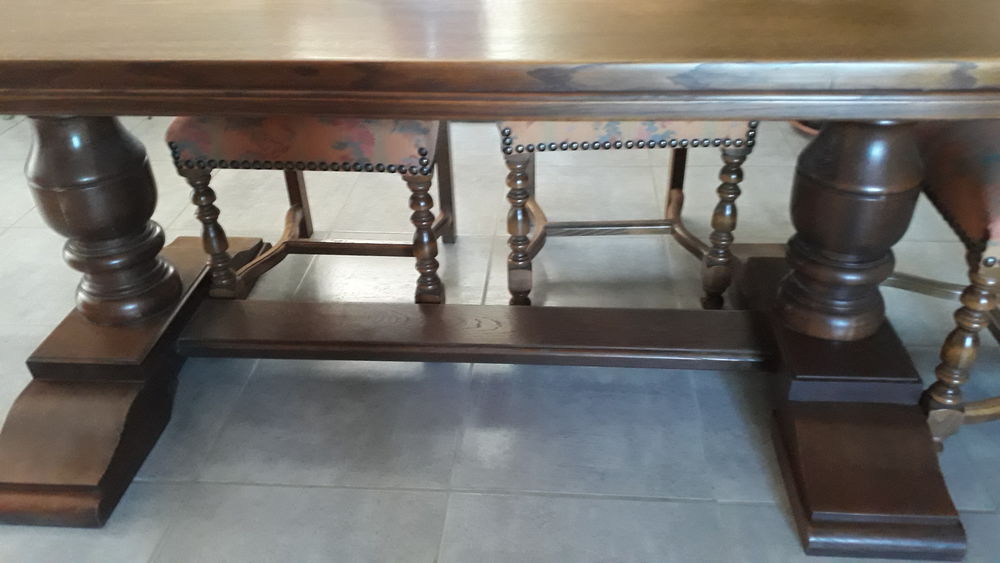 TABLE EN CHENE MASSIF 0 Labastide-Saint-Pierre (82)