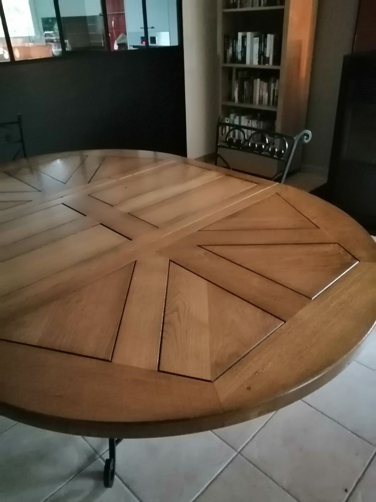 Table ch�ne massif et chaises fer forg� 480 Sainte-Reine-de-Bretagne (44)