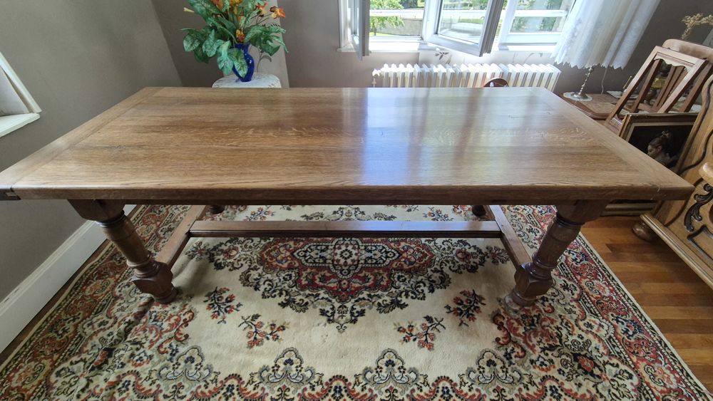 Table ch�ne massif 250 Saint-Julien (88)