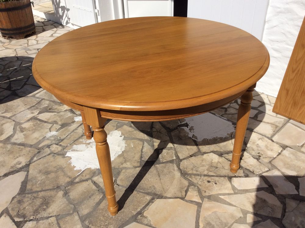 table en ch�ne pour salle � manger
420 Saint-Georges-d'Ol�ron (17)