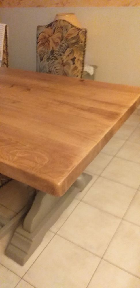 Table ch�ne 800 Saint-Martial-de-Valette (24)