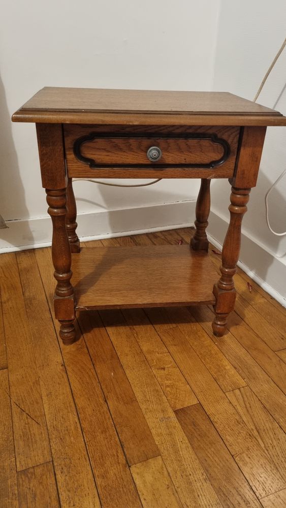 Table de chevet ancien 20 Couzeix (87)