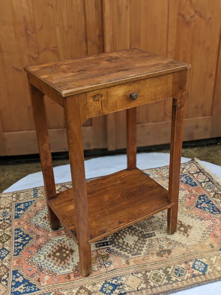 Table de chevet, d'appoint 25 Saint-Gildas-de-Rhuys (56)