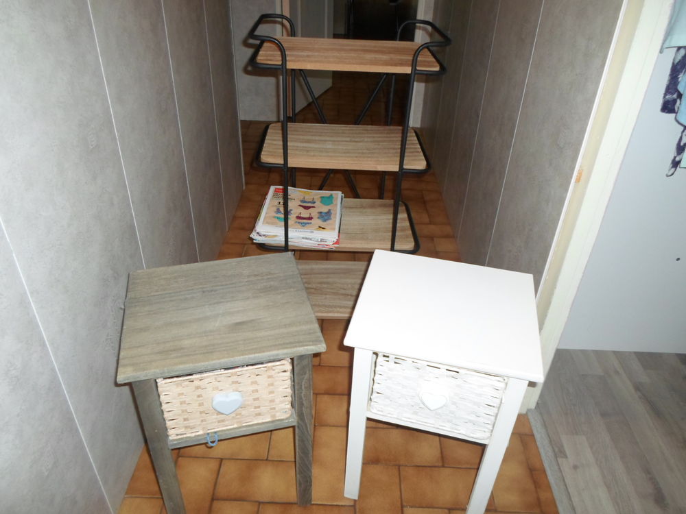  table de chevet ou autre 32 Lugon-et-l'�le-du-Carnay (33)