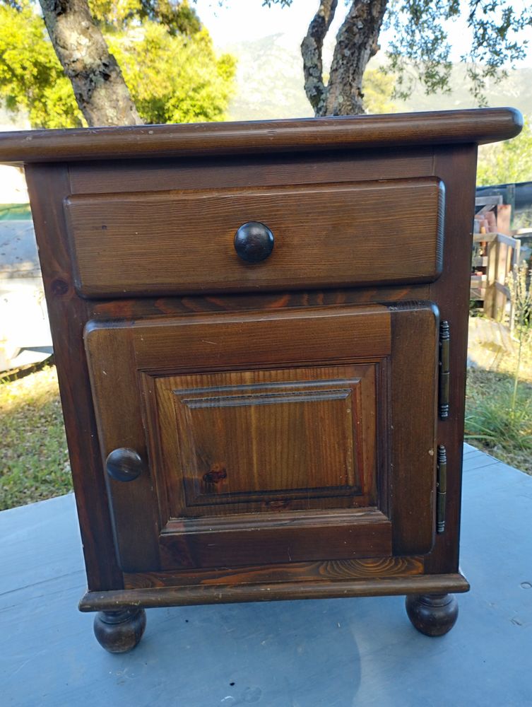 TABLE DE CHEVET EN BOIS AVEC 1 TIROIRE - H 62 cm / l 52 cm / 25 Cuttoli-Corticchiato (20)