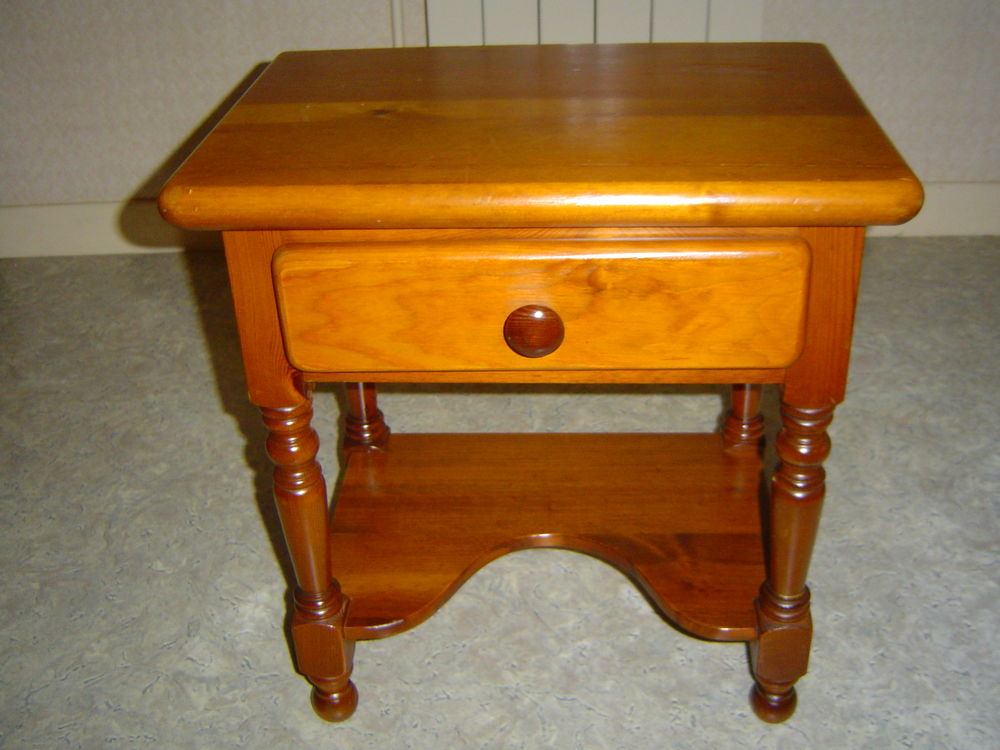 Table de chevet et bois de lit assorti 100 Veauche (42)