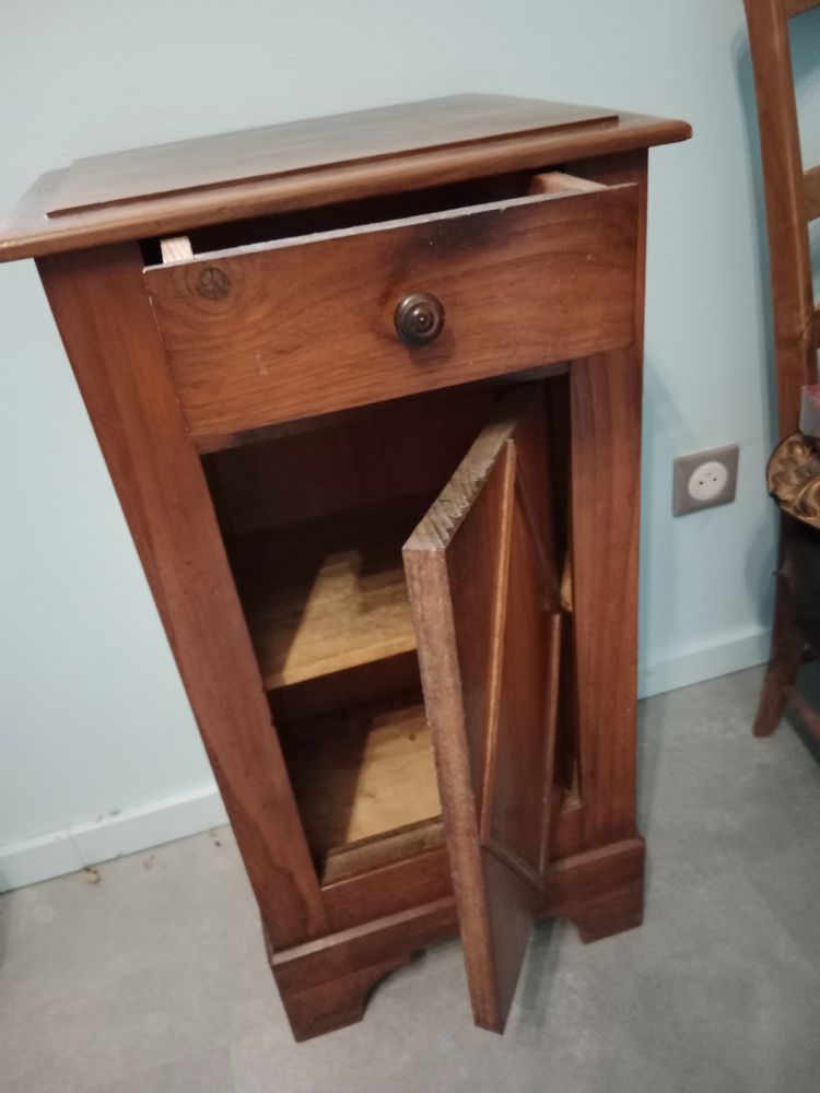 Table de chevet en bois massif 50 Labarthe-Rivi�re (31)