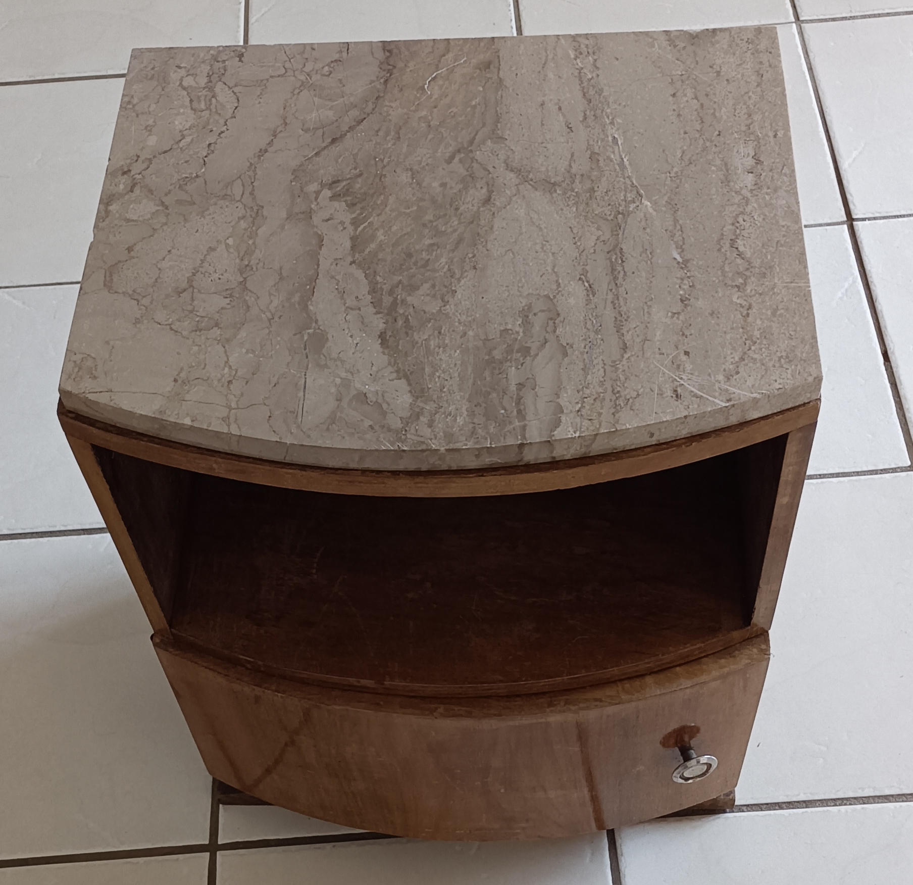 Table de chevet dessus marbre 20 Saint-Antoine-de-Breuilh (24)