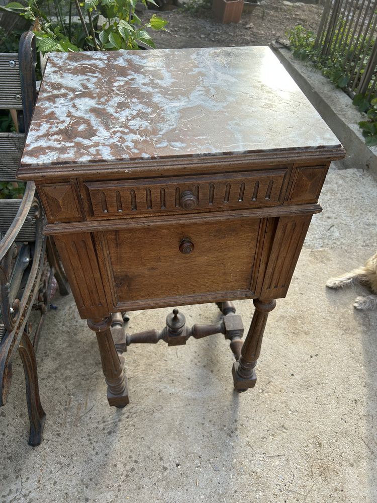 Table de chevet marbre 15 N�mes (30)