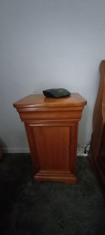 Table de chevet merisier 90 Lagny-sur-Marne (77)
