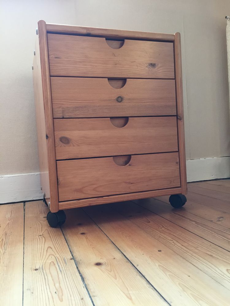 Table de chevet ou meuble de bureau 30 Lagny-sur-Marne (77)