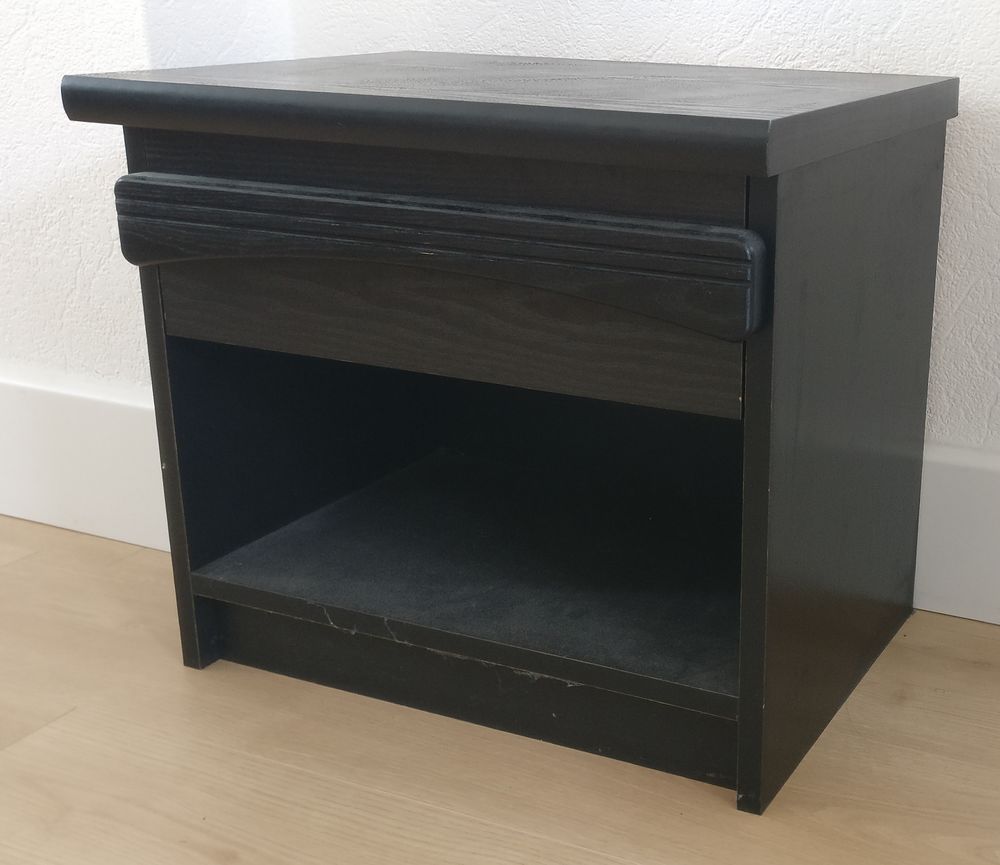 TABLE CHEVET NOIRE : L48 * P36.5 * H43 20 Les Essarts-le-Roi (78)
