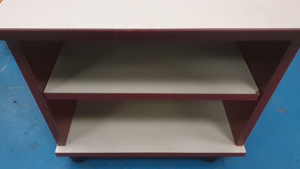 Table de Chevet Pratique et �l�gante - 20 20 Angers (49)