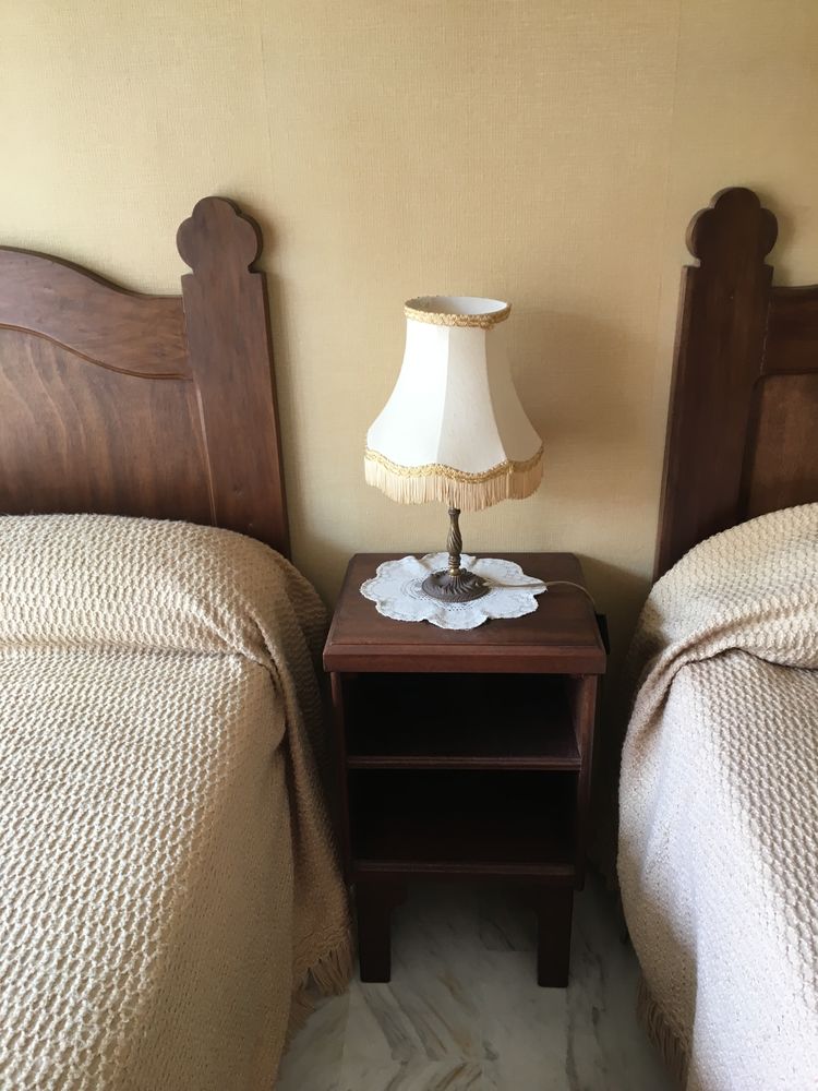 Table de chevet 0 Cannes (06)