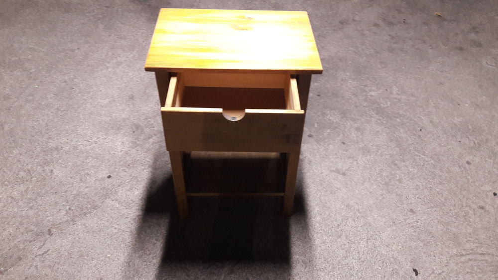 table de chevet 15 Sainte-Foy-l�s-Lyon (69)