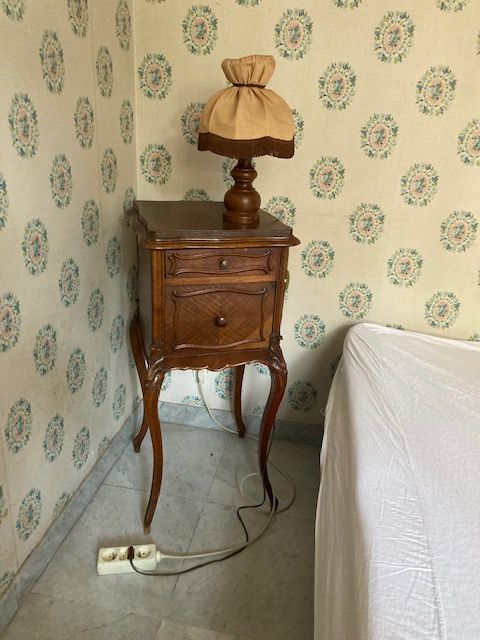 table de chevet 15 Bandol (83)