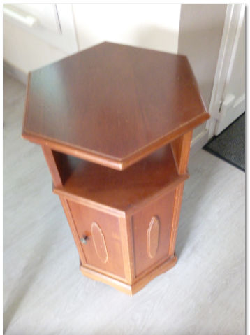 Table de chevet 45 Chemill� (49)