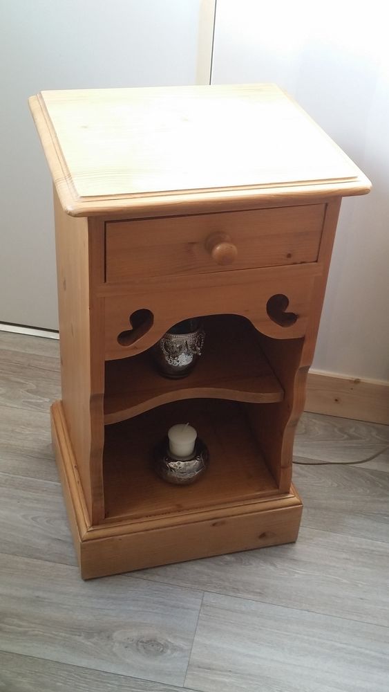 Table de chevet
50 La Bou�xi�re (35)