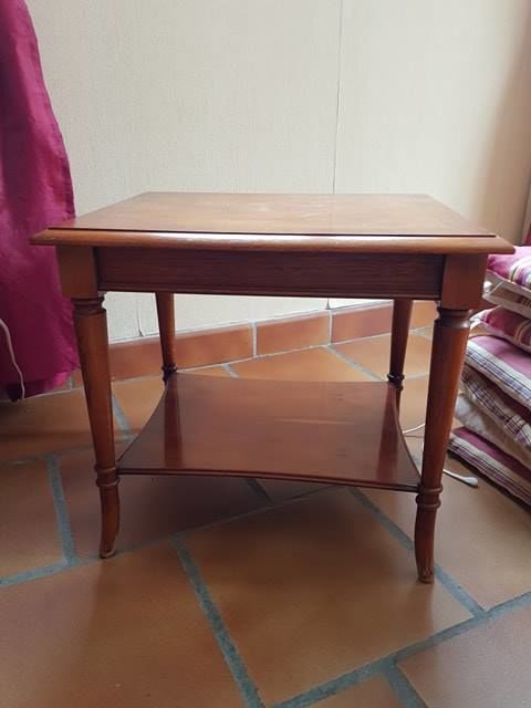 TABLE DE CHEVET 0 La Teste-de-Buch (33)