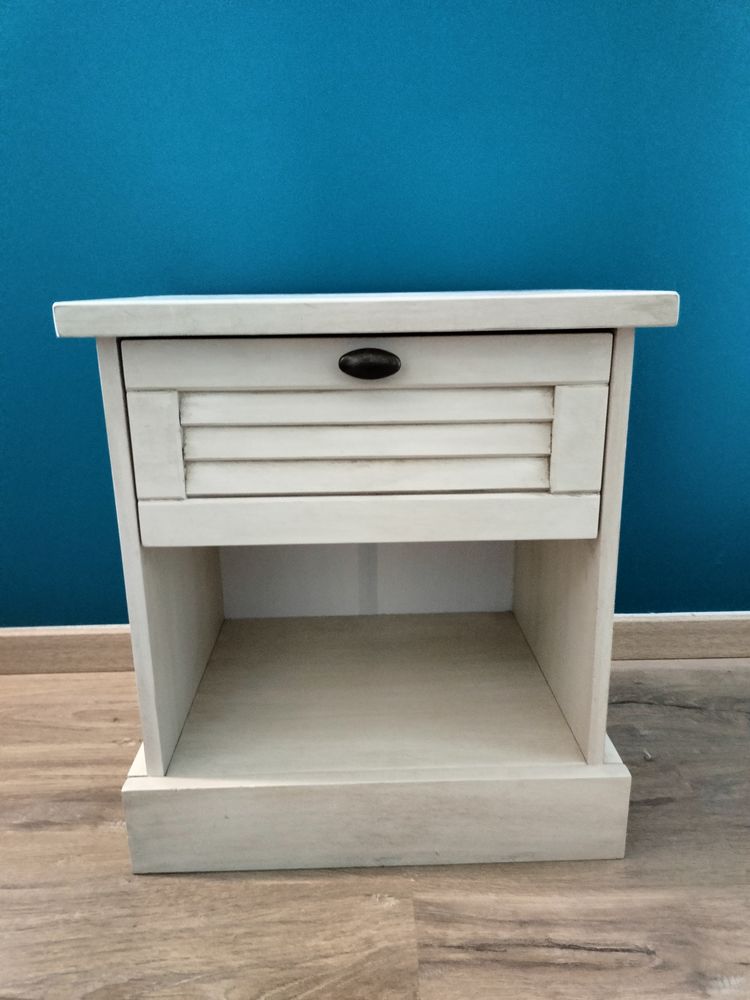 Table de chevet 10 Nantes (44)