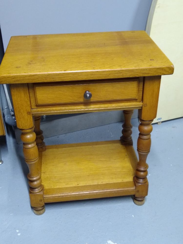 Table de chevet 0 Saint-G�ly-du-Fesc (34)