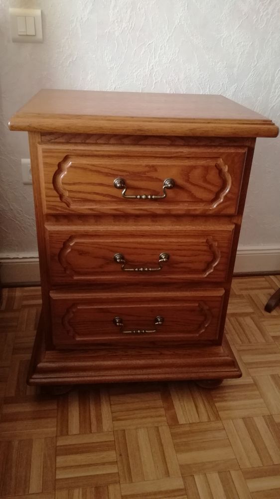 Table de chevet 10 Haguenau (67)