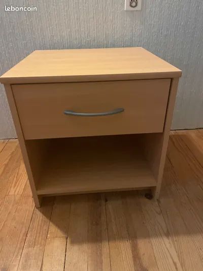 Table de chevet 20 Valr�as (84)